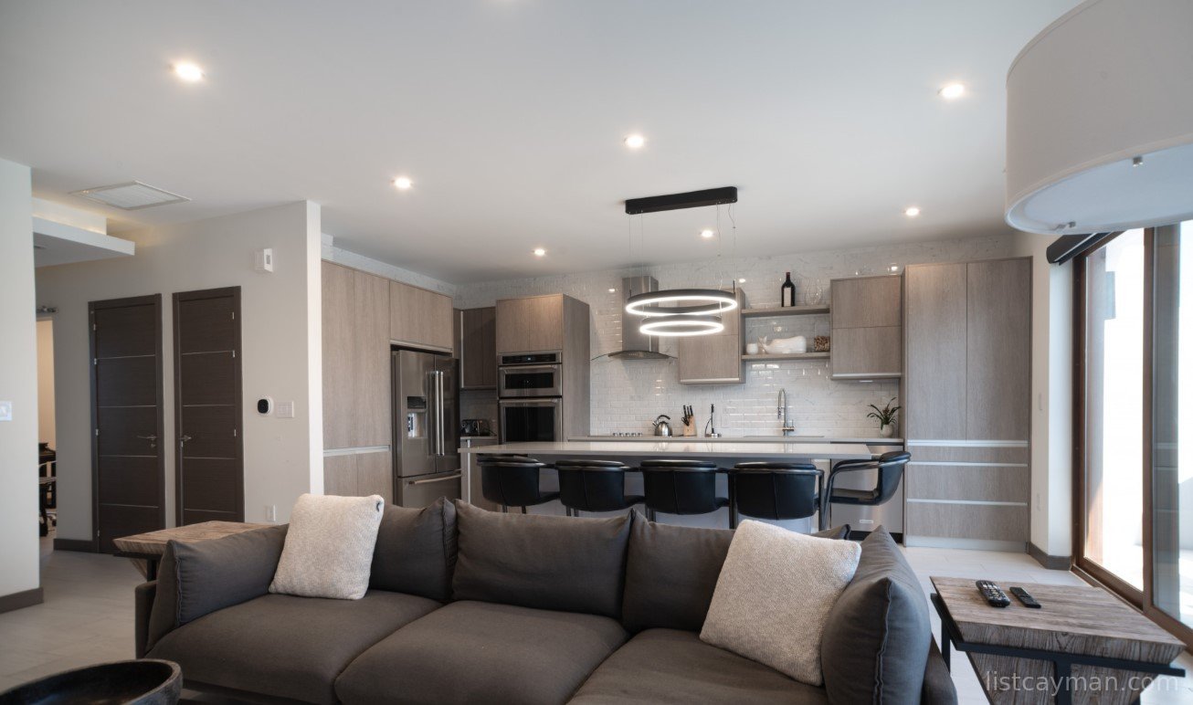 Arvia 4-Bed Maisonette | Private Dock | $75K Furniture | Canal Views | FSBO photo 8