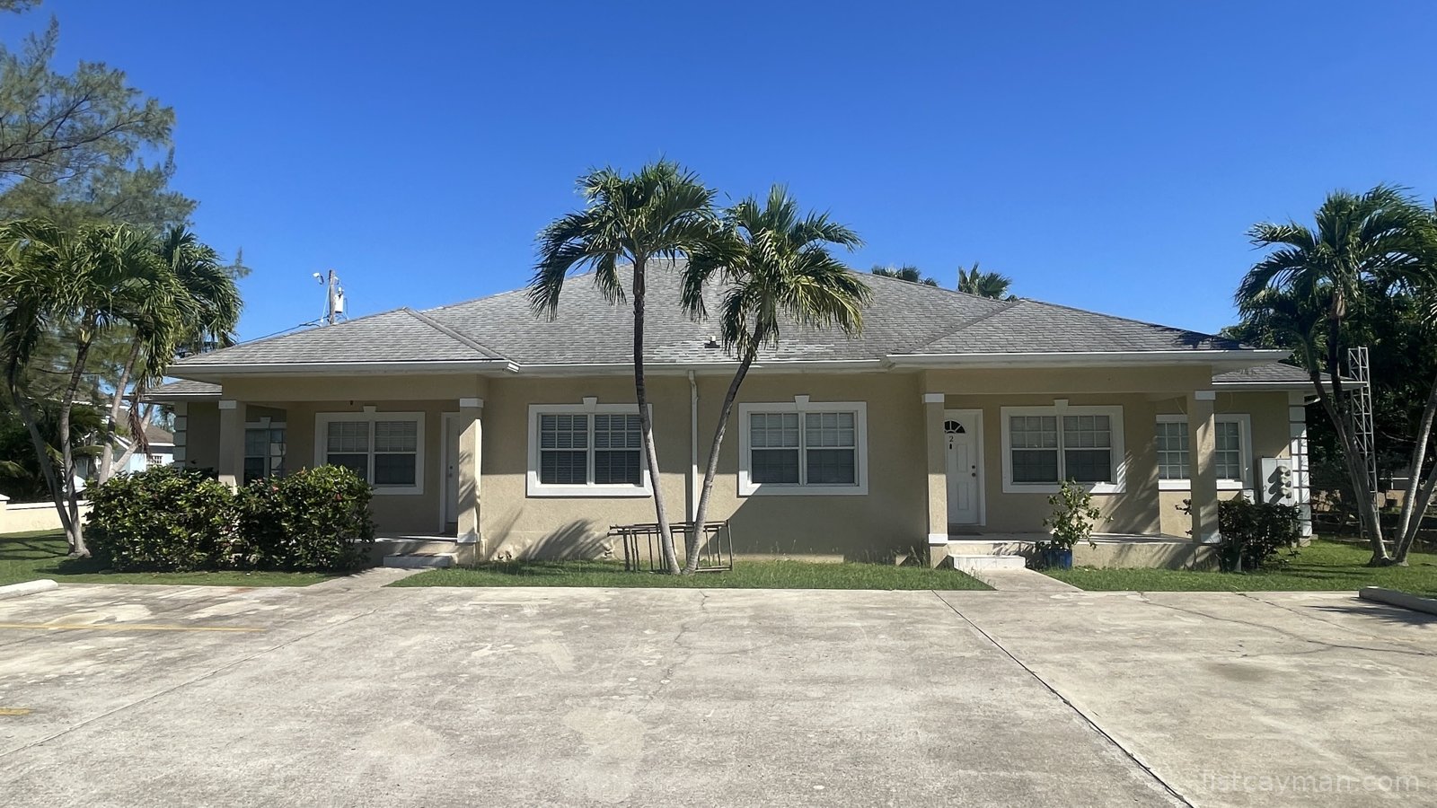 Tropical Gardens Duplex For Rent photo 10