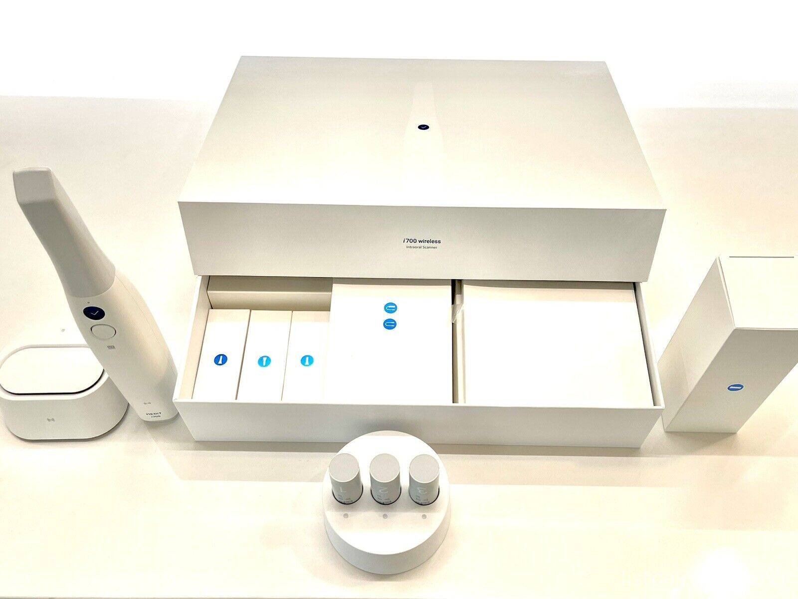 Medit i700 Wireless 3D Intraoral Dental Scanner photo 3